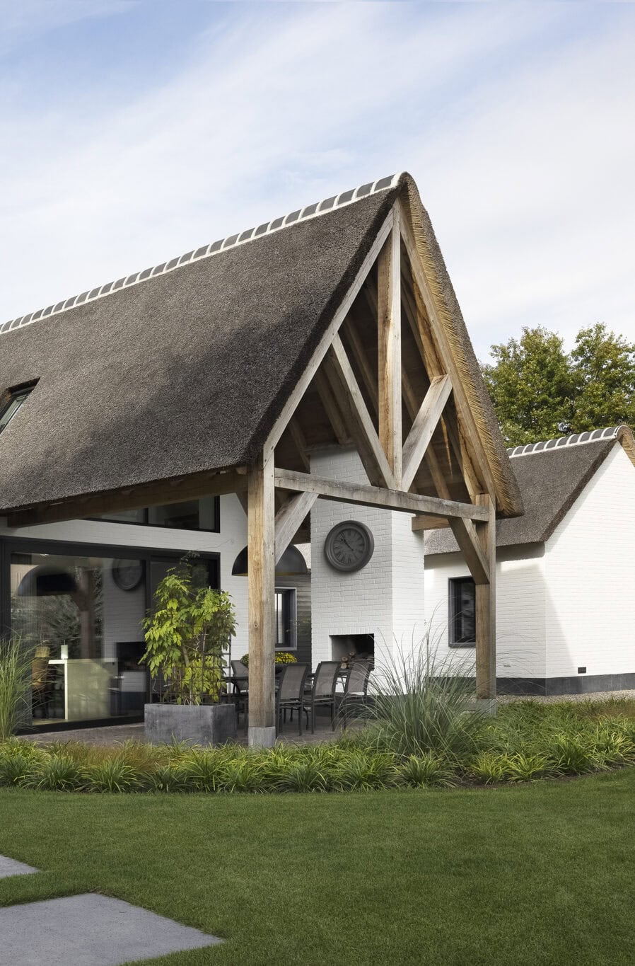 Eiken overkapping villa Budel